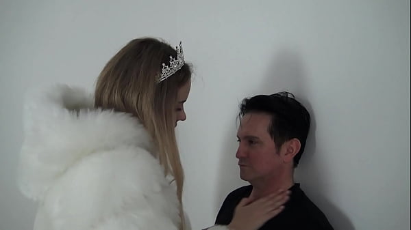 Tall princess Kelly cSlave Bobby against the wall.