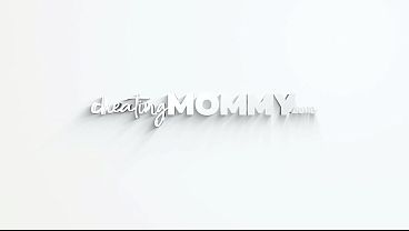 “Give Me Your Cum Stepson” – Cheating Taylor Vixxen Begs for Stepson Creampie