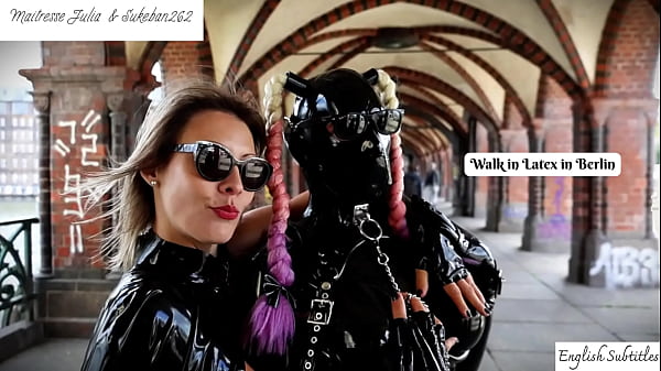 S’il y a une chose que j’apprécie particulièrement : C’est de marcher en latex dans les rues de Berlin ! Se sentir lib …