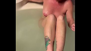 Pt.1 Foot fetish, shaving legs naked