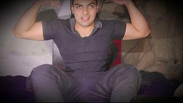 Sexy Numero Uno – Masturbacion Fuck de Guante de Latex Rapido y constante acostado en la Cama Hasta Acabar