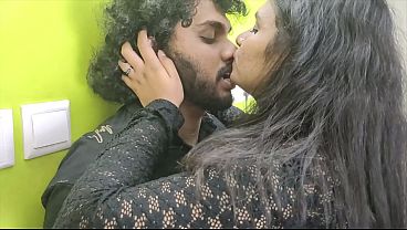 Desi Indian Stepsister and Stepbrother Having Hot Kiss and Navel Romance