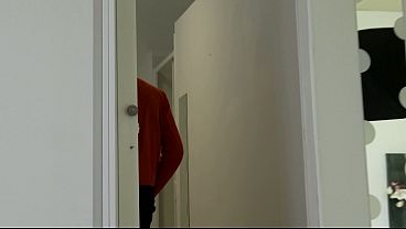 Behind the scene, my French friend’s stepmother wants to make friends.