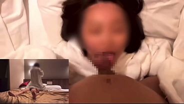 【完全主観】小悪魔彼女の濃厚ご奉仕フェラ！先っちょペロペロ亀頭責めでねっとり焦らされ射精寸前のイキ我慢　亀頭舐め　射精管理　デカチン　POV　かわいい　日本人　個人撮影　素人　カップル　えむゆみ