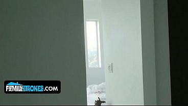 Thick Blonde Stepsister Daisy Stone Takes Cumshot From Horny Stepbro