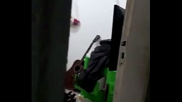 Morena casada hotwife gostosa casada com o marido corno amador cuckold sentou gostoso